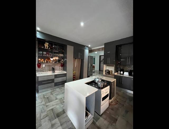 3 BEDROOM HOUSE FOR SALE IN SIBASA